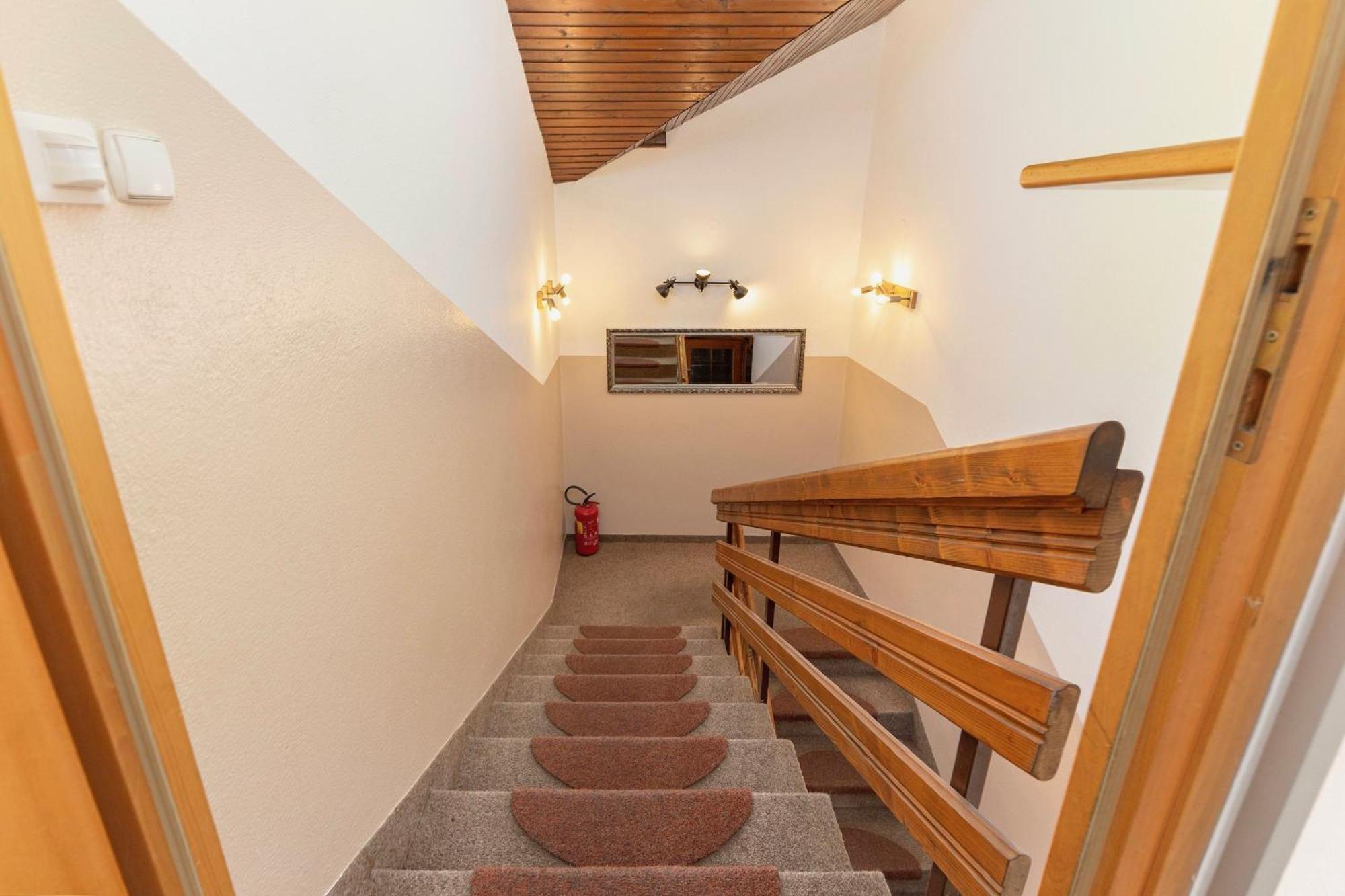 Gostilna Logar Hotel Hotemaze Exterior photo